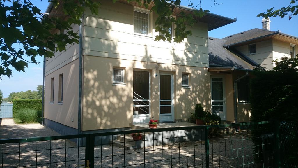 Apartmanhaz Horvath Apartment Balatonboglár Exterior photo